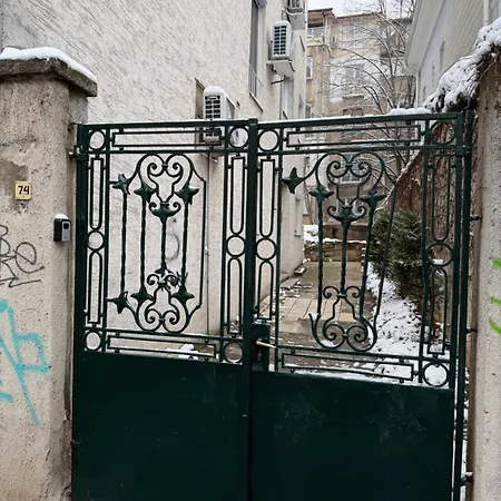 Near Ndk Apartment Sofia